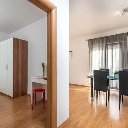 Superior-apartment Mit Einem Schlafzimmer In Strandnaehe By Interhome Apartmán