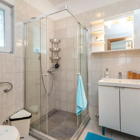 Superior-apartment Mit Einem Schlafzimmer In Strandnaehe By Interhome Apartmán *