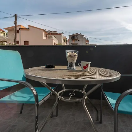 Apartmán Superior-apartment Mit Einem Schlafzimmer In Strandnaehe By Interhome Trogir