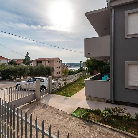 Superior-apartment Mit Einem Schlafzimmer In Strandnaehe By Interhome